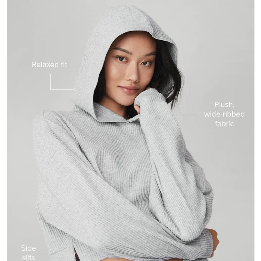 Alo Yoga Muse Set